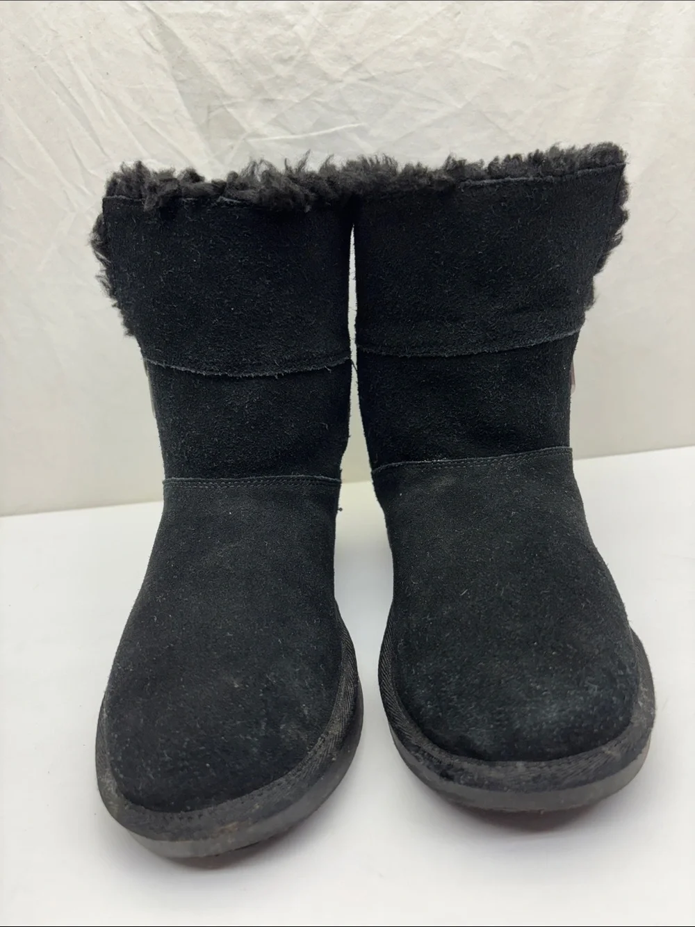 Kolaburra by Ugg Black Faux-Shearling Winter Boots, size 4 big girl, box 74